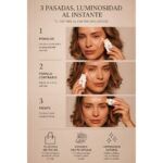 modelo con Protector solar SHINE SUN CREAM STICK SPF 50 de utsukusy